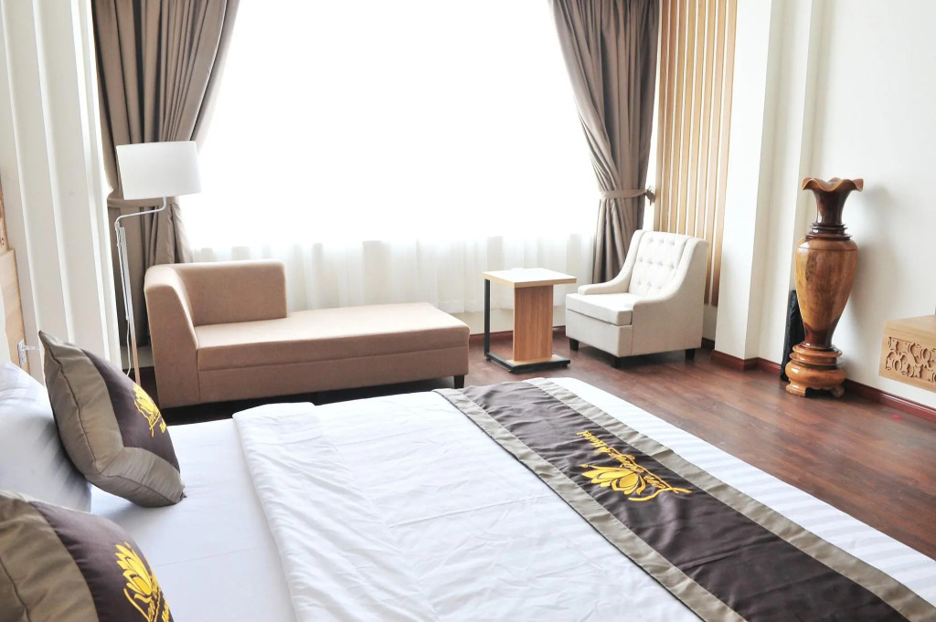 Sen Vàng Luxury Hotel