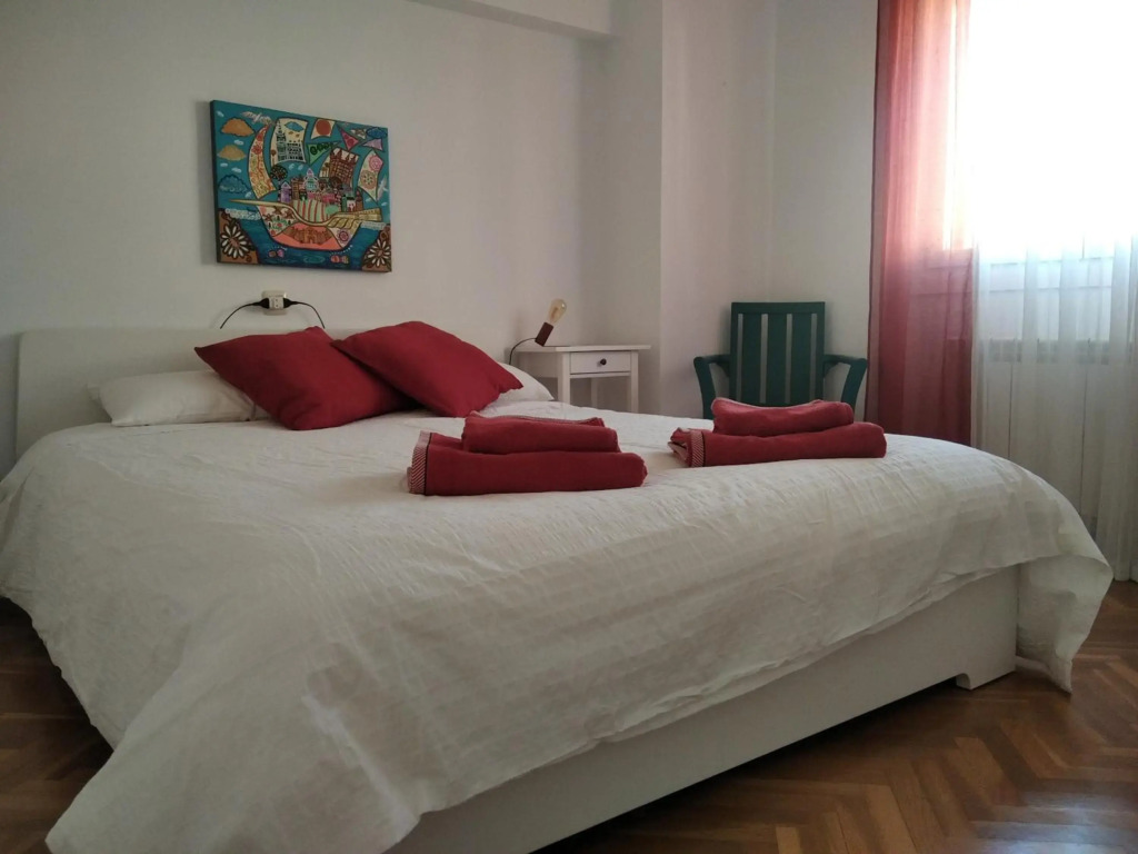 Casa Paseo del Tajo-CON PARKING GRATIS - 2 HABITACIONES