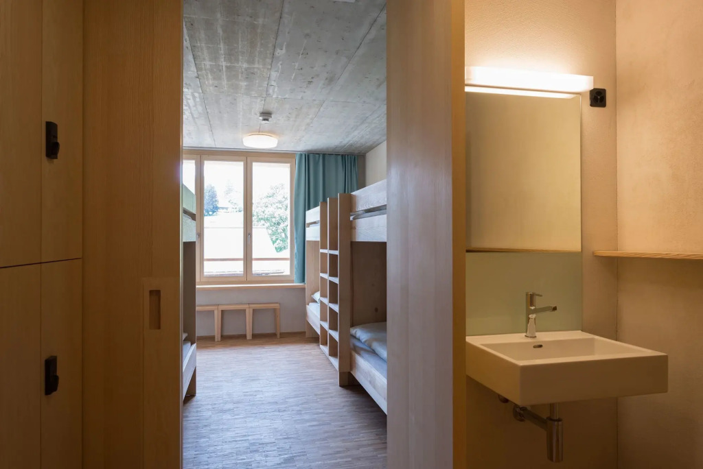 Saanen Gstaad Youth Hostel