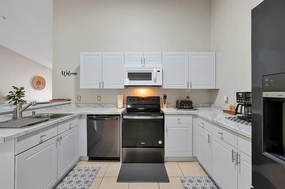 2722 Club Cortile Unit B 3bed