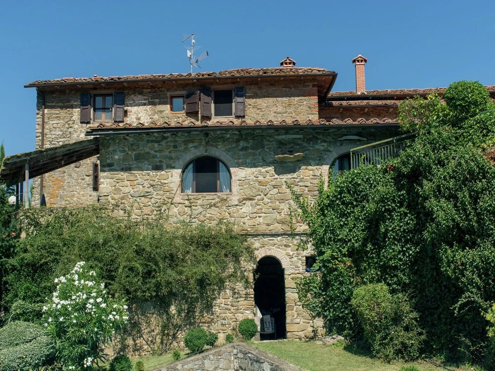 Cosy apartment in the well known Chianti area, with swimming pool and terrace.