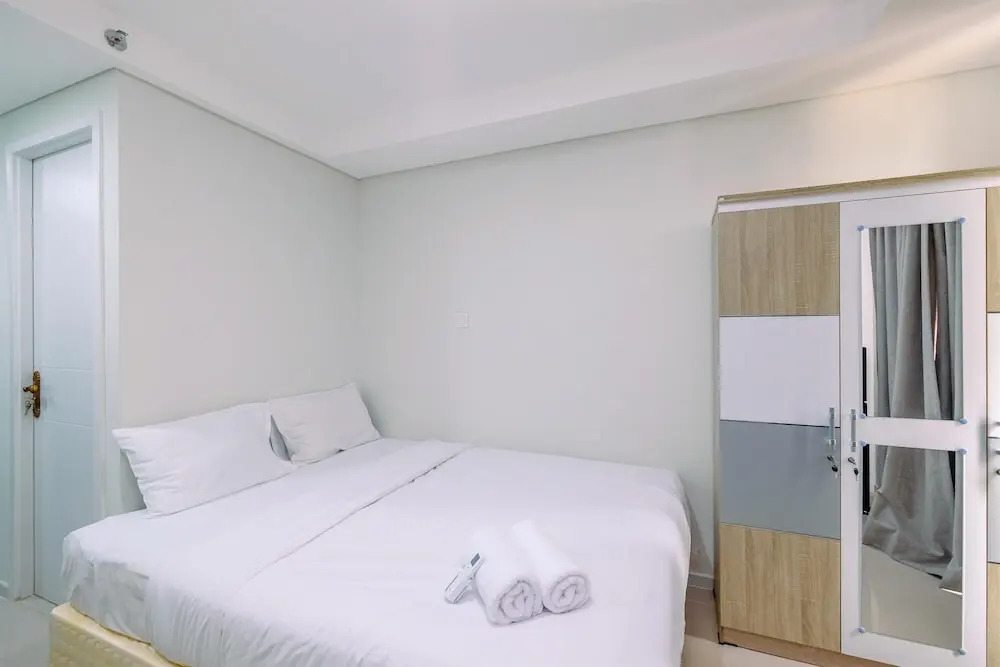 Fancy and Nice Studio at Daan Mogot City Apartment By Travelio