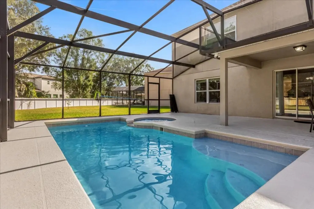 6 Bedroom/ 4.5 Bathroom Crystal Cove Resort (957 E, Kissimmee, US