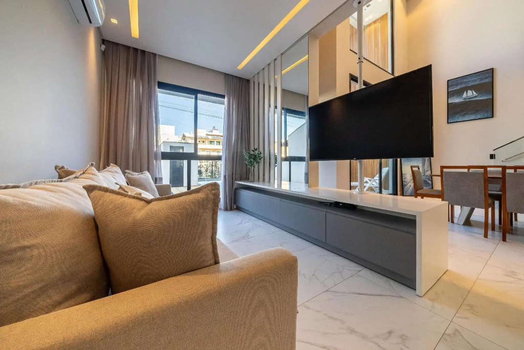 292 - Casa de luxo com Piscina em Mariscal, 04 quartos, ideal para 10 pessoas