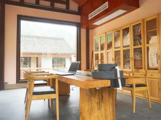 Loushixiehou Guesthouse
