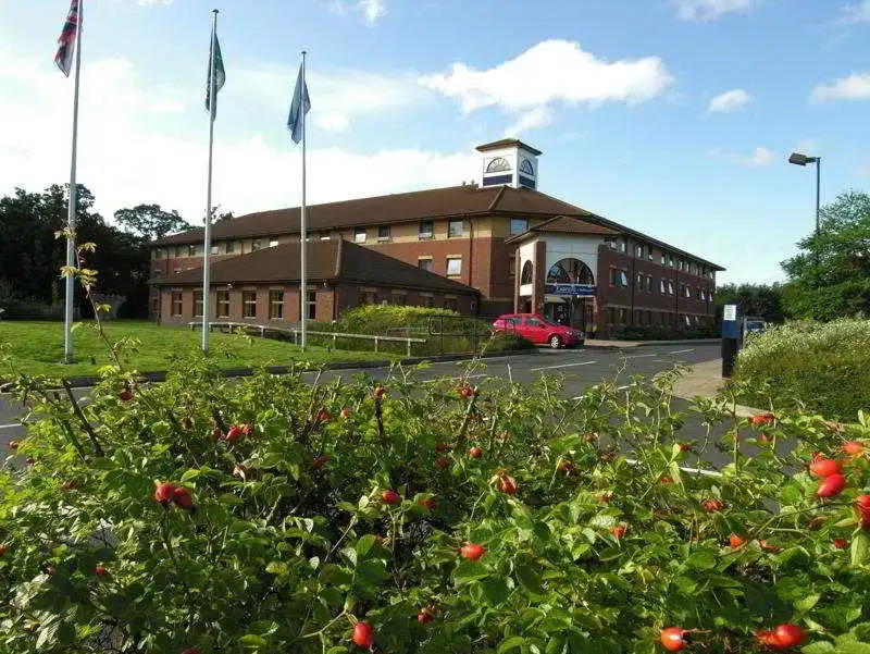 Holiday Inn Express Warwick M4-j15