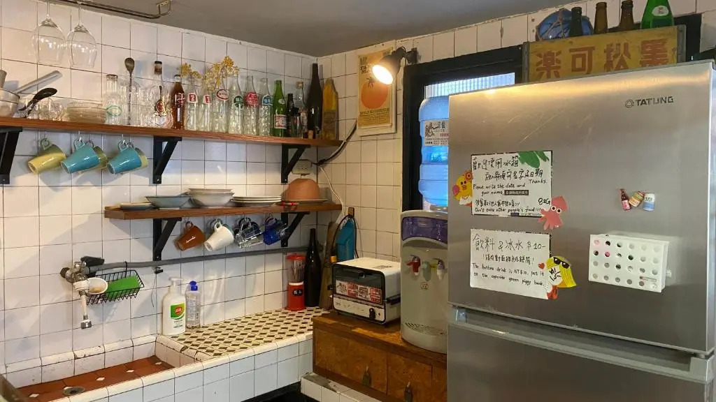 82G Backpacker Inn