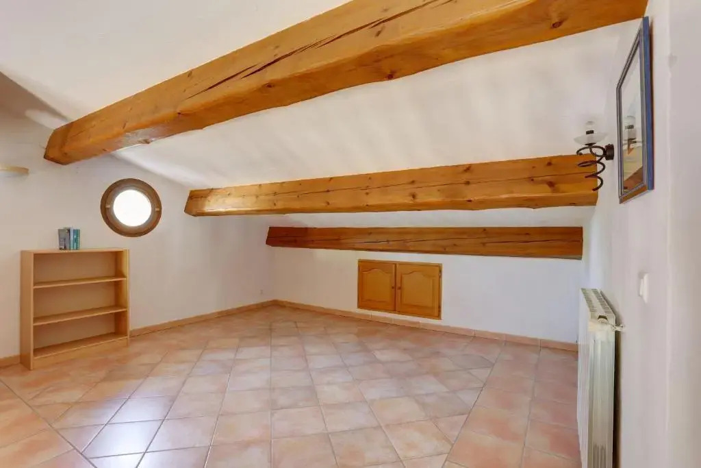 villa de charme, 8 pers, climatisée, piscine chauffée, calme garanti