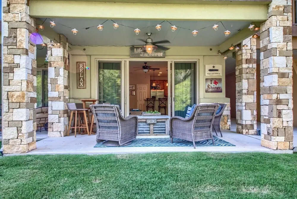 Rio Vida Rg104 3 Bedrooms 2 Bathrooms Condo