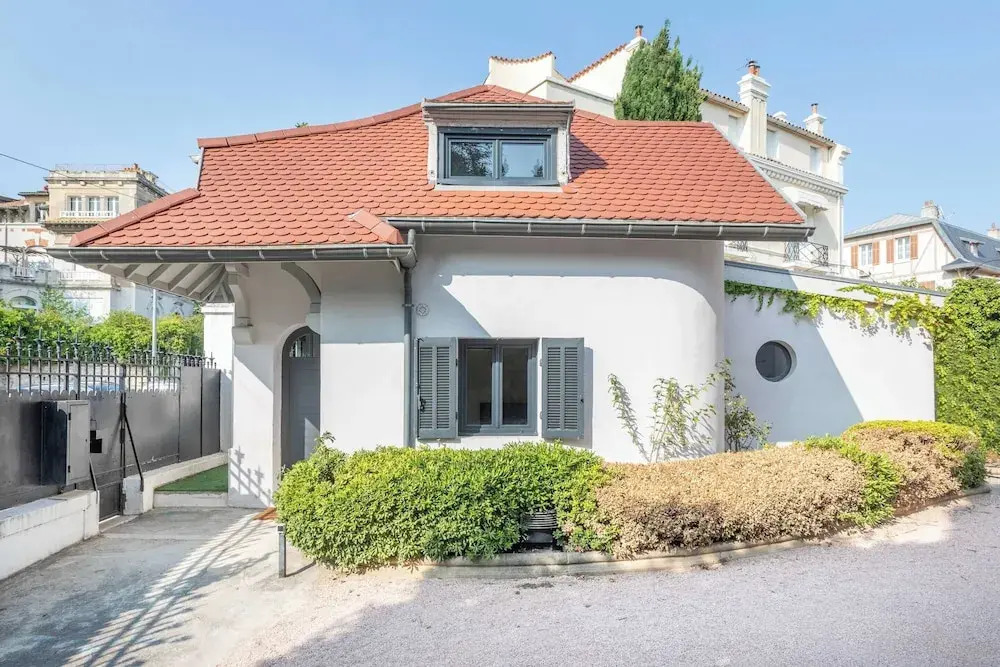 Charming Small Private House - Marseille 8th