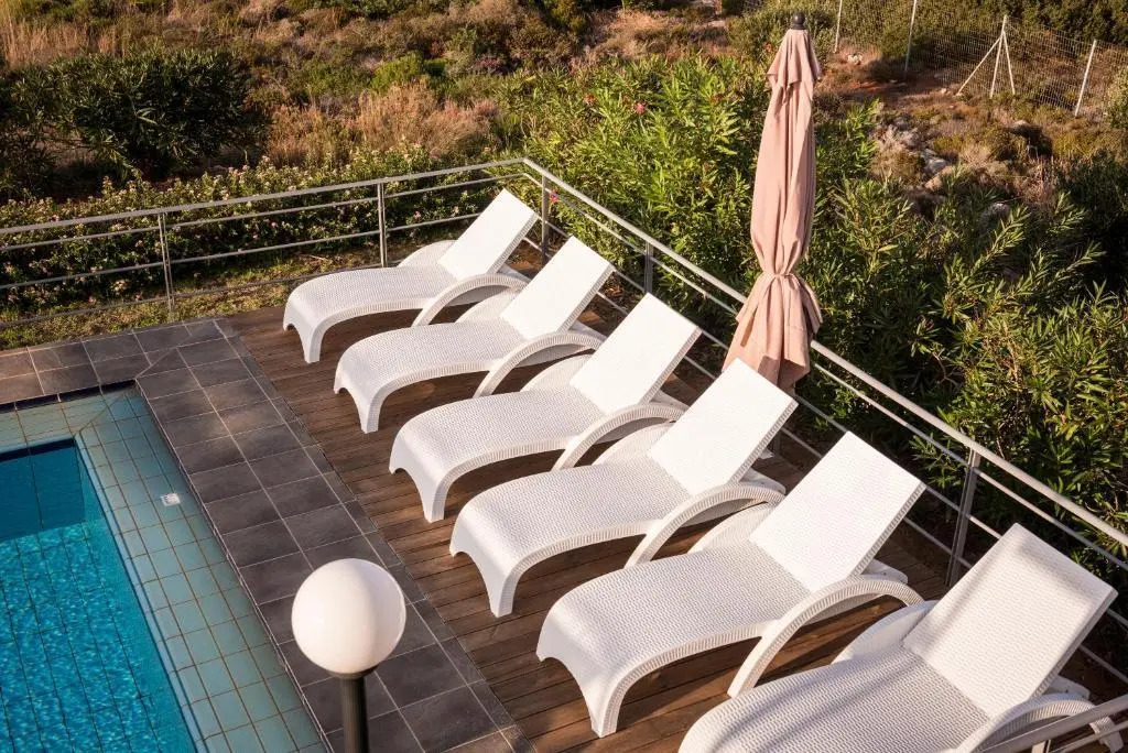 Villa Rosa Apartments