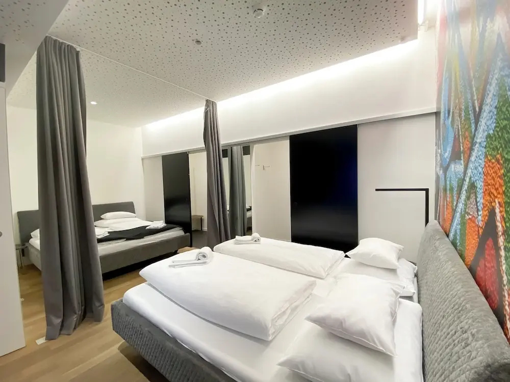 Blackhome Graz I contactless check-in