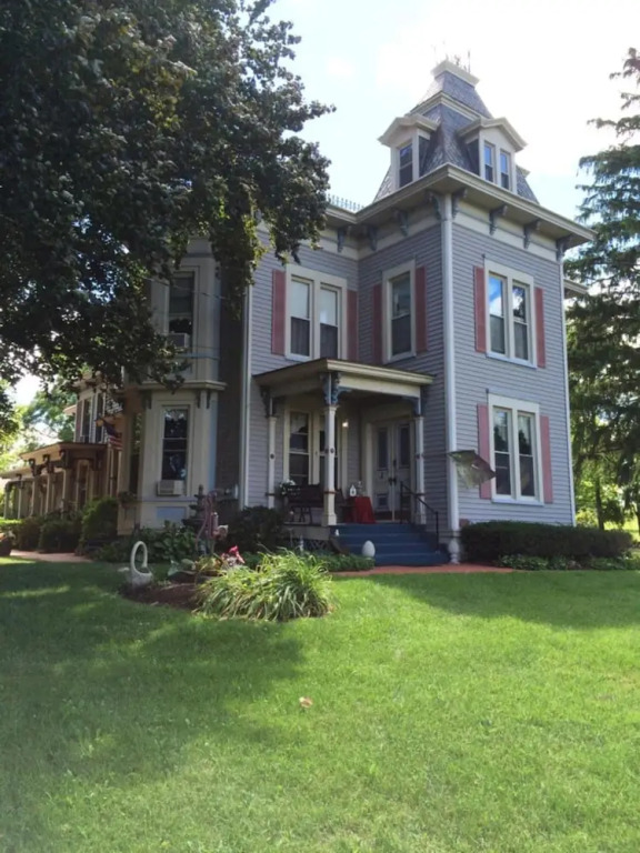 Sutherland House Victorian Bed and Breakfast