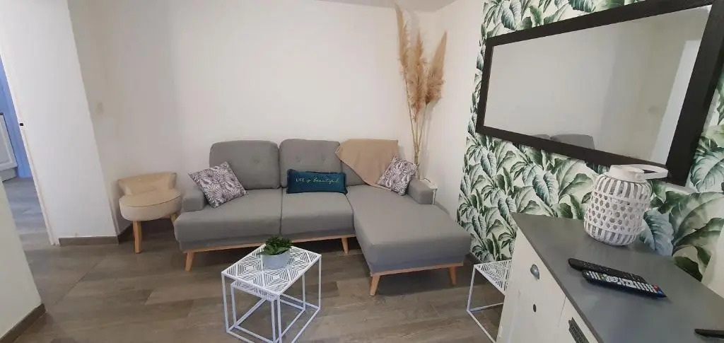 Maison & Patio, Centre historique à 20m de la plage
