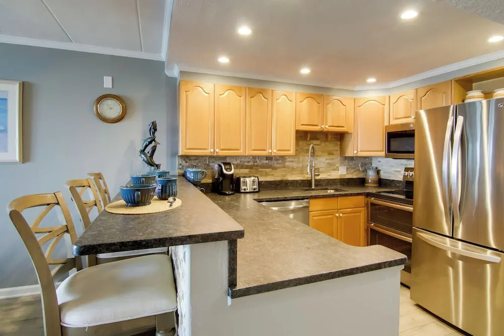 Beachfront Condo w/ Balcony & Views in Ocean City