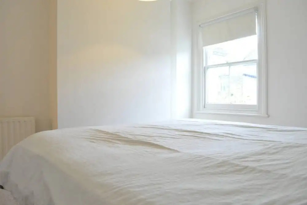 Bright 2 Bedroom Apartment in Battersea