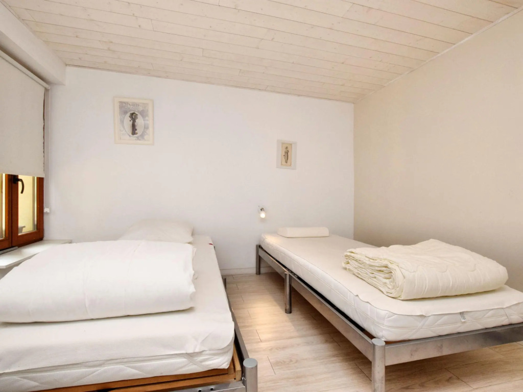 Fine group house with sauna garden