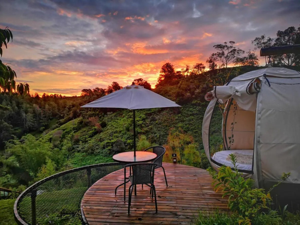 Levit Glamping - Hotel Frente al Embalse Guatapé Peñol
