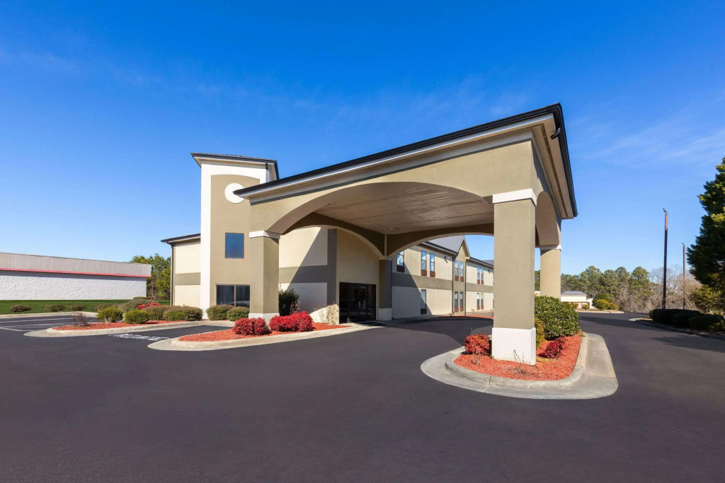 Baymont by Wyndham Creedmoor