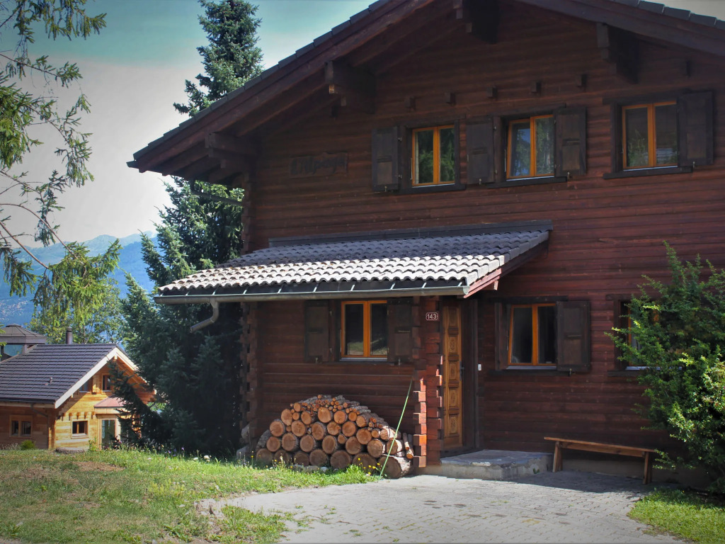 Chalet LAlpage by Interhome