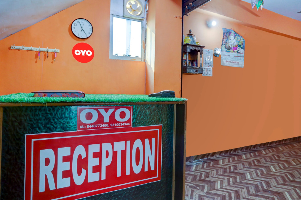Oyo Flagship 92825 G P Guest House