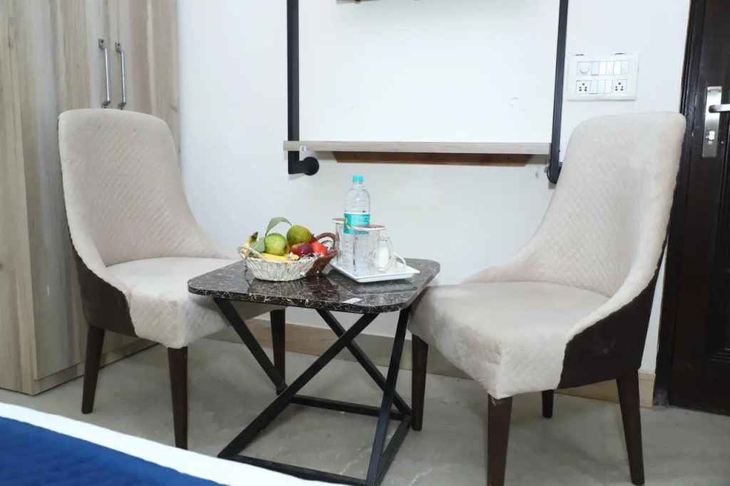 Lyf Corporate Suites - Noida Sector 19