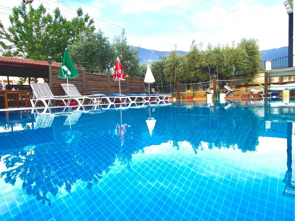 Dinc Otel