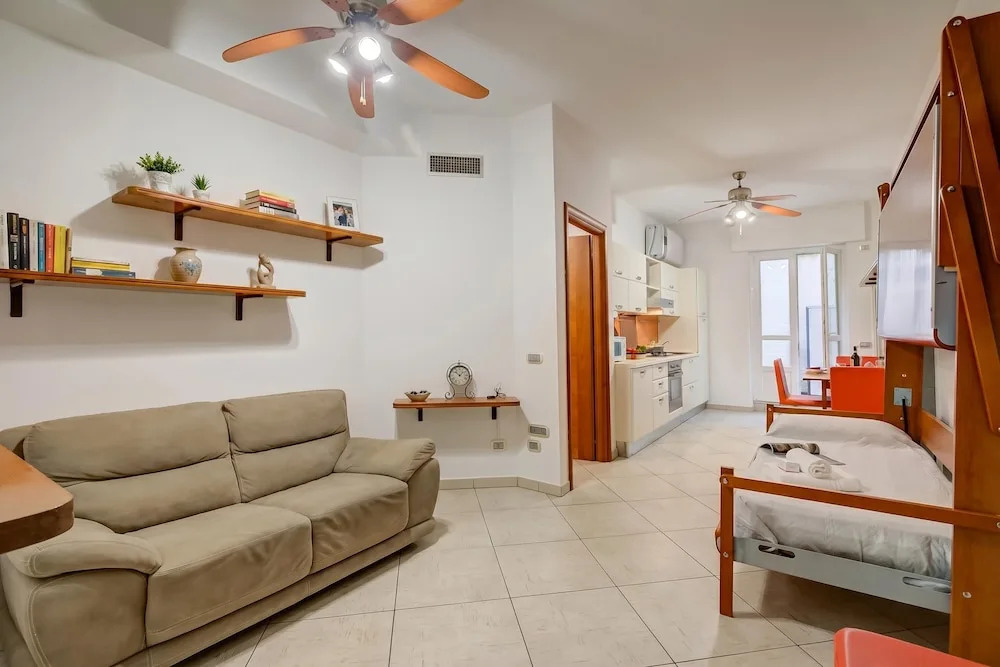 Verbena with parking 500m from the sea
