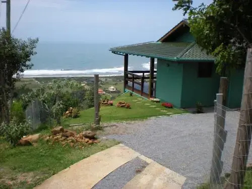 Casa Silveira a 400m da praia - condomínio fechado