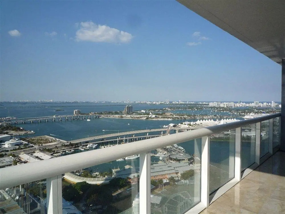 Luxury Apartments at 50 Biscayne