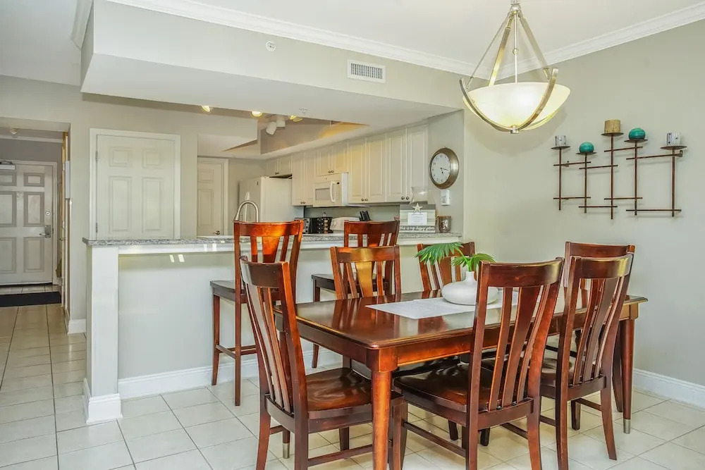 Emerald Beach 1130  by Best Beach Getaways