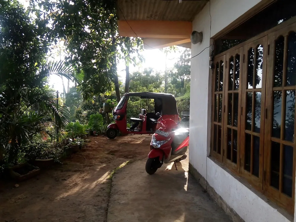 Adisham village home Haputale
