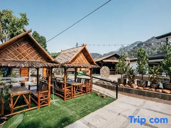Ipoh Cozy 27 Pool Villa 6B5B 30 pax by Verve