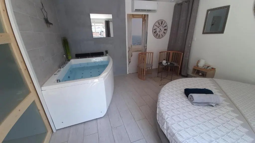 Allegria Nimes Chambre Deluxe Spa