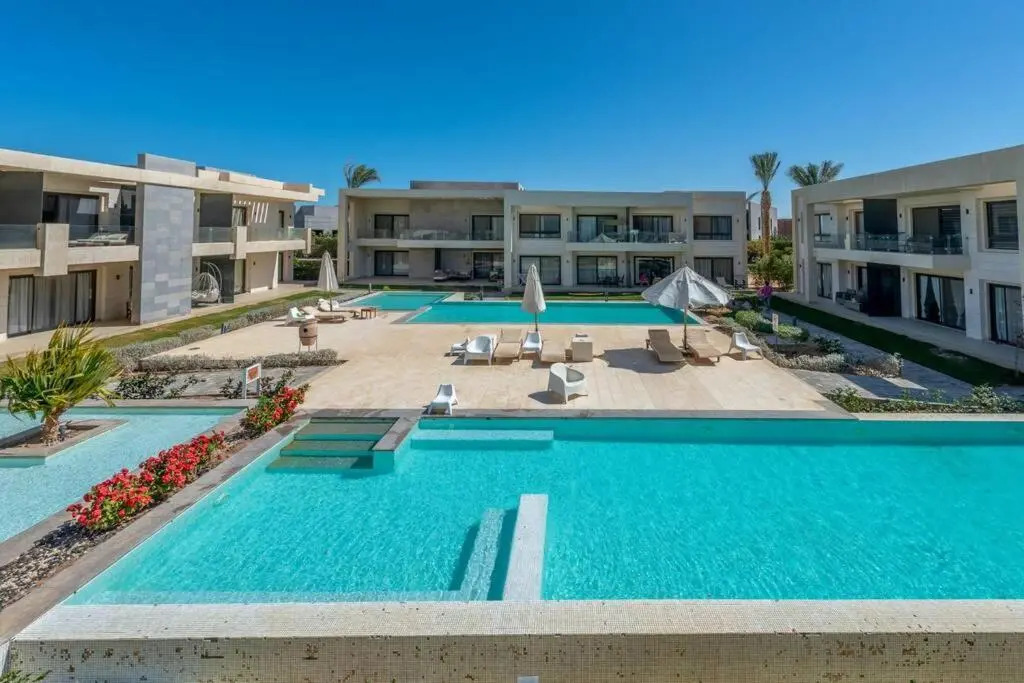 Cozy studio in GCribs with pool - Golden Apartments