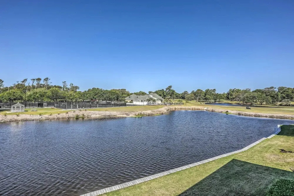 Walk to Beach: North Myrtle Condo!