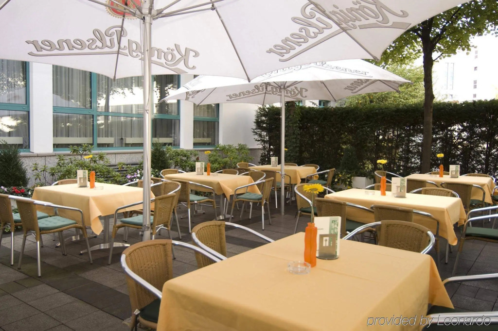 FOUR Essen City Centre
