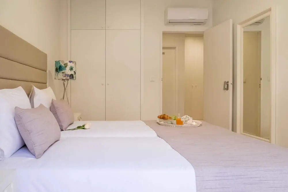 Simon Guest Apartments