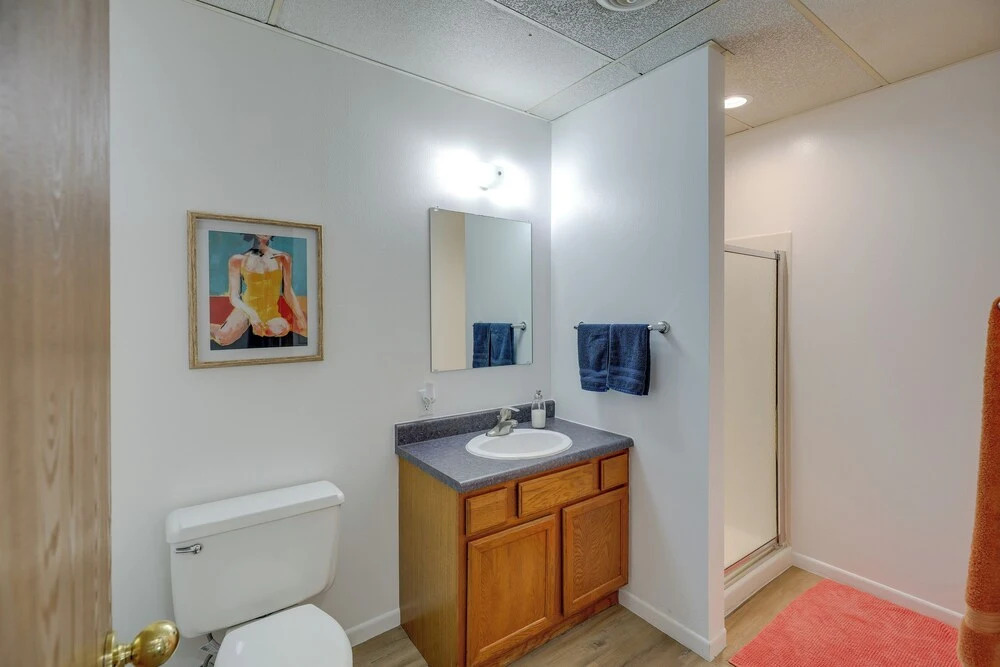 Bright Yankton Apartment Near Meridian Bridge
