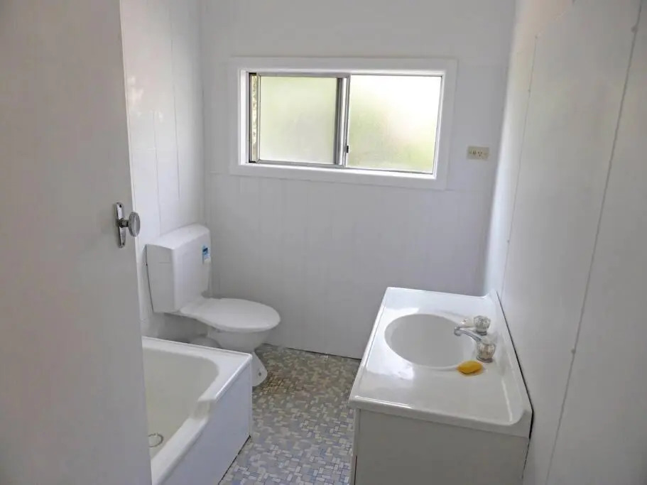 WEST2G - Viv's Place