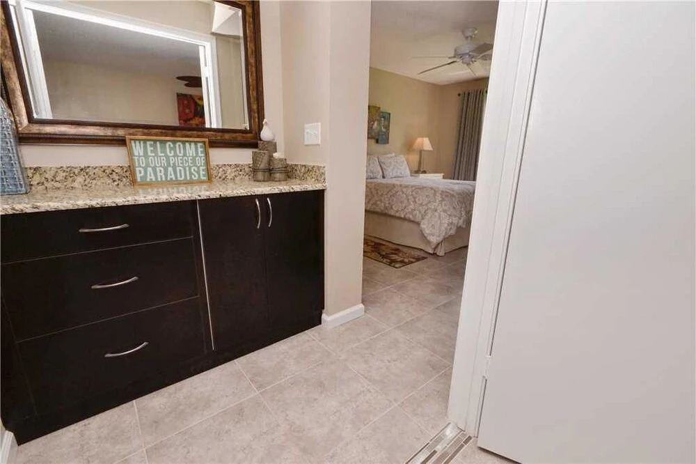 Vista Verde East - Two Bedroom Condo - 6-147
