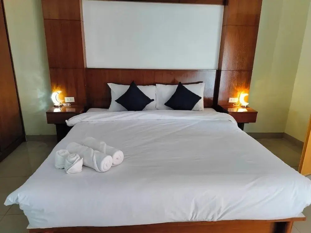 Royal Star Suites pattaya