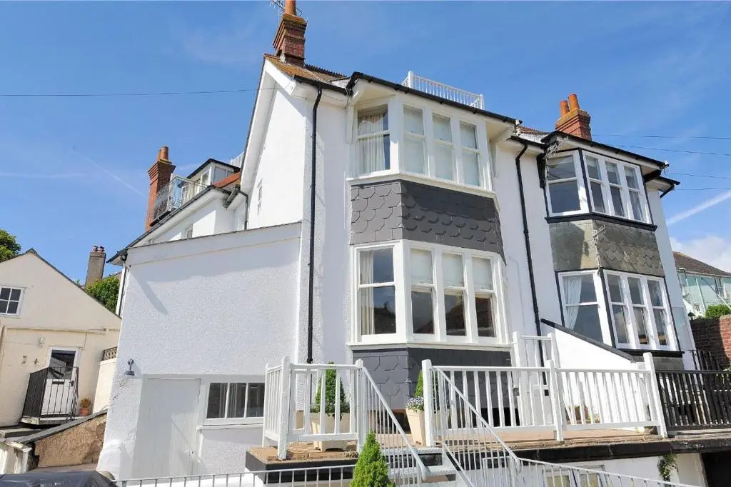 2 Hadleigh Villas