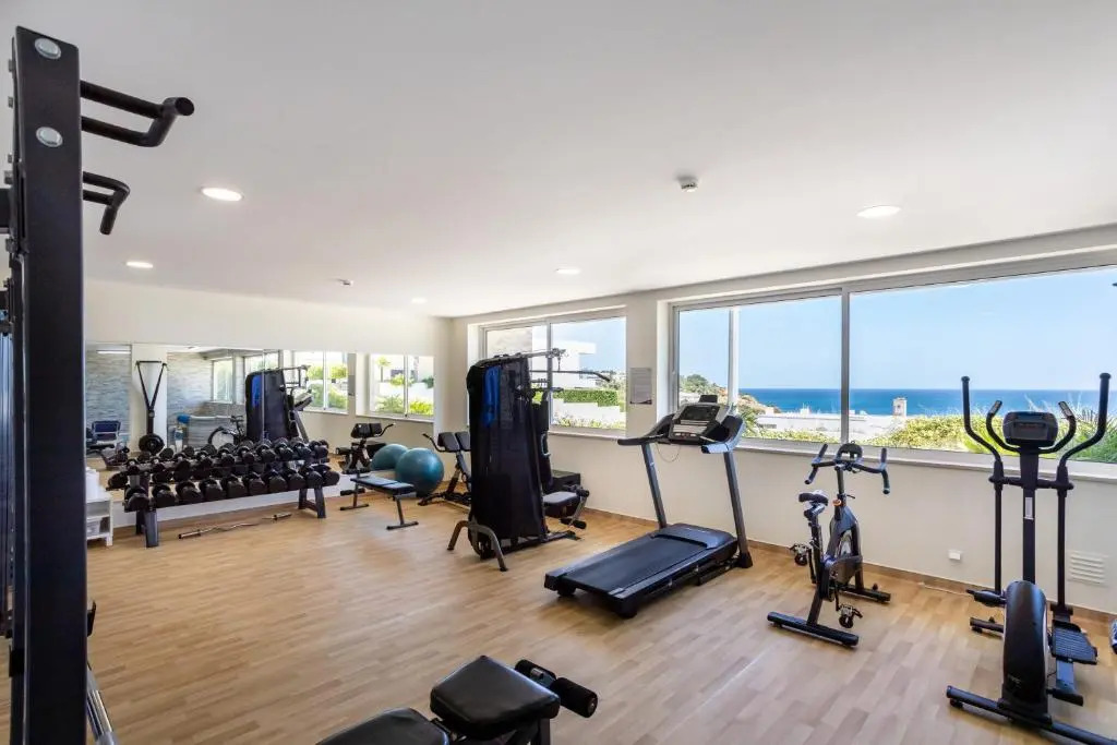 CoolHouses Algarve Lagos, 3 Bed modern Flat, outdoor, Indoor pools and SPA, Amor à Vida