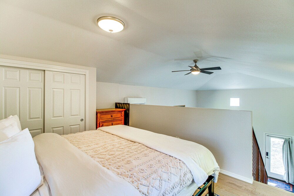 Stylish Home 2 Mi to Old Town Albuquerque!