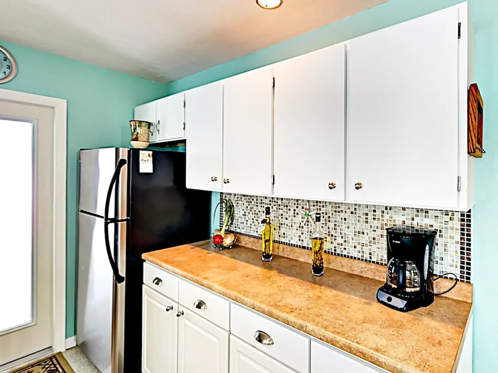 210 Fairweather Lane Home 2 Bedrooms 1 Bathroom Home