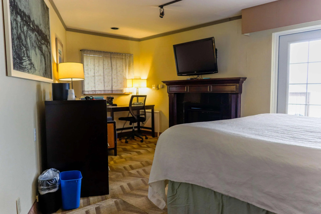 Best Western Plus Silverdale Beach Hotel