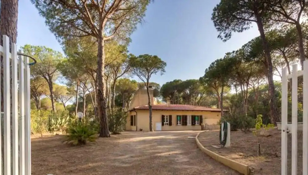 House With 4 Bedrooms in Santa Margherita di Pula, With Furnished Terrace and Wifi Near the Beach