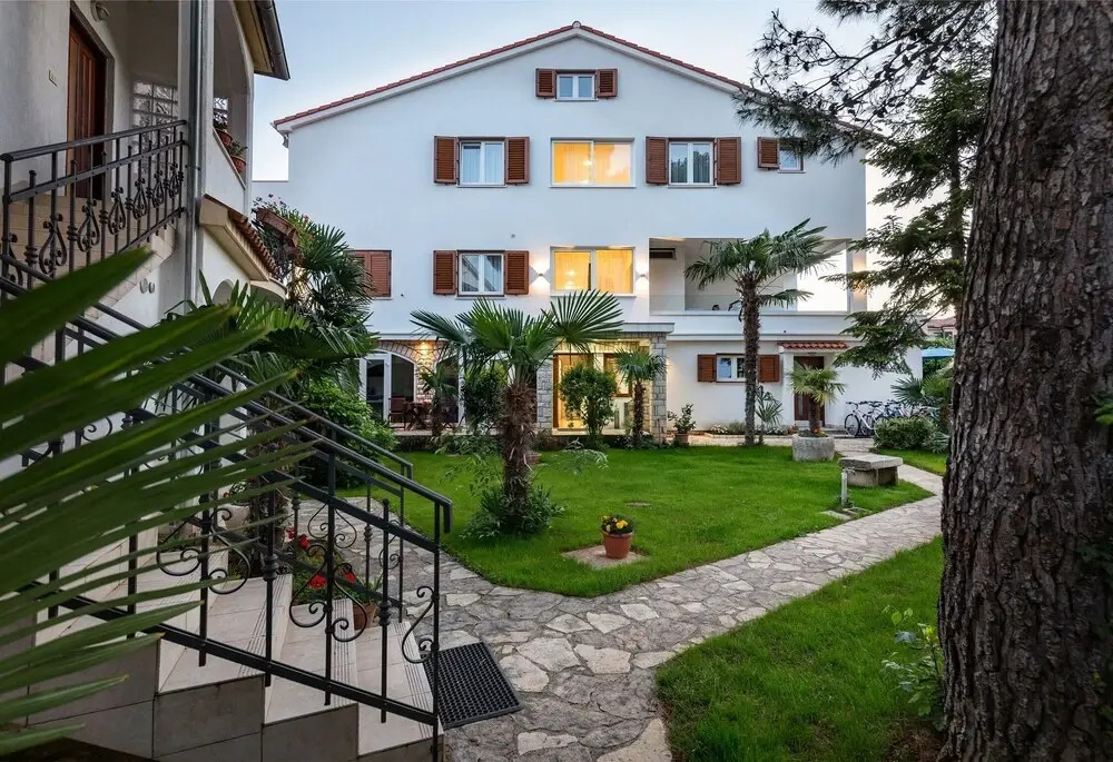 Villa Ladavac B&B
