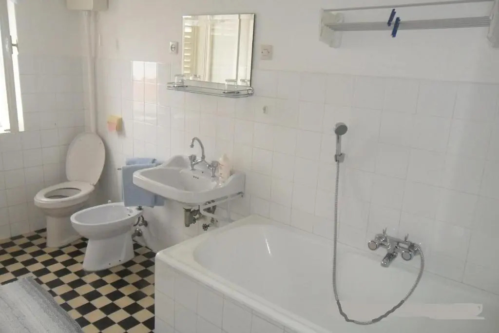 Rooms Liva - 60m from the sea